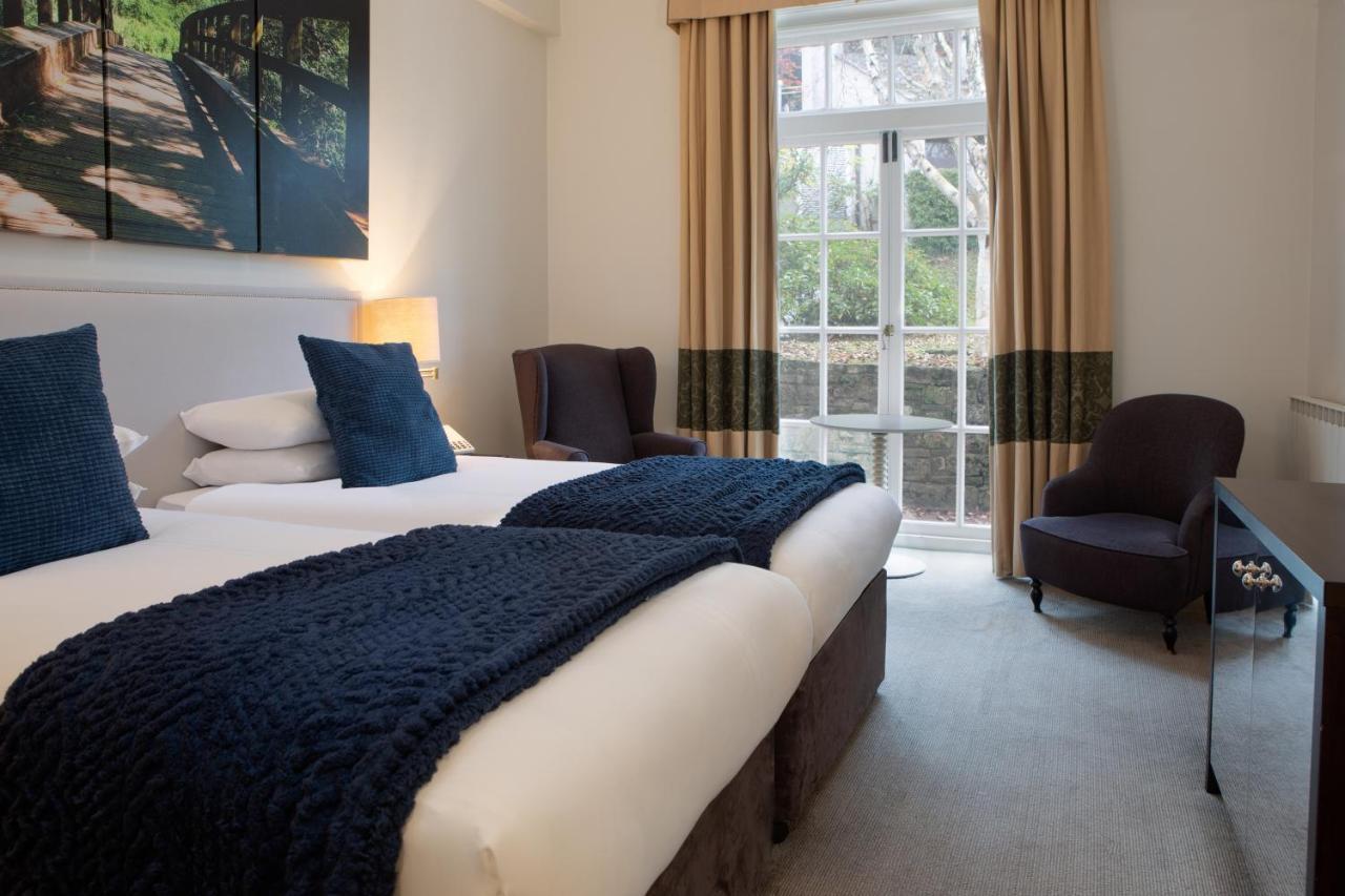 Sunday Box Hill Burford Bridge Hotel Dorking Exterior foto