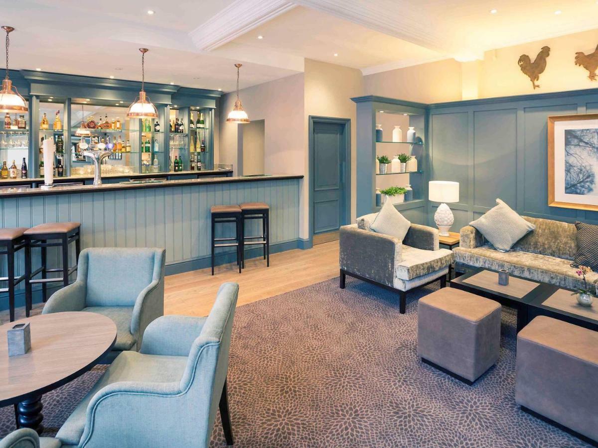 Sunday Box Hill Burford Bridge Hotel Dorking Exterior foto